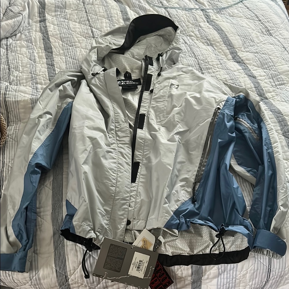 Woman’s Red Ledge Two-Tone Gray and Blue Jacket medium Brand New!